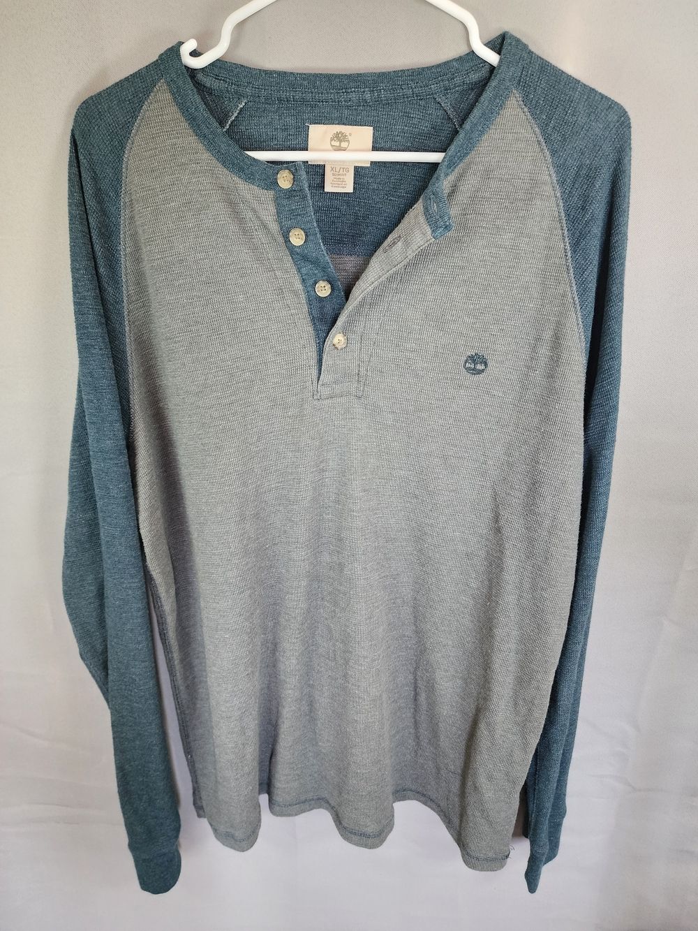 Timberland Slim Fit Two-Tone Teal and Light Gray Long-Sleeve Henley